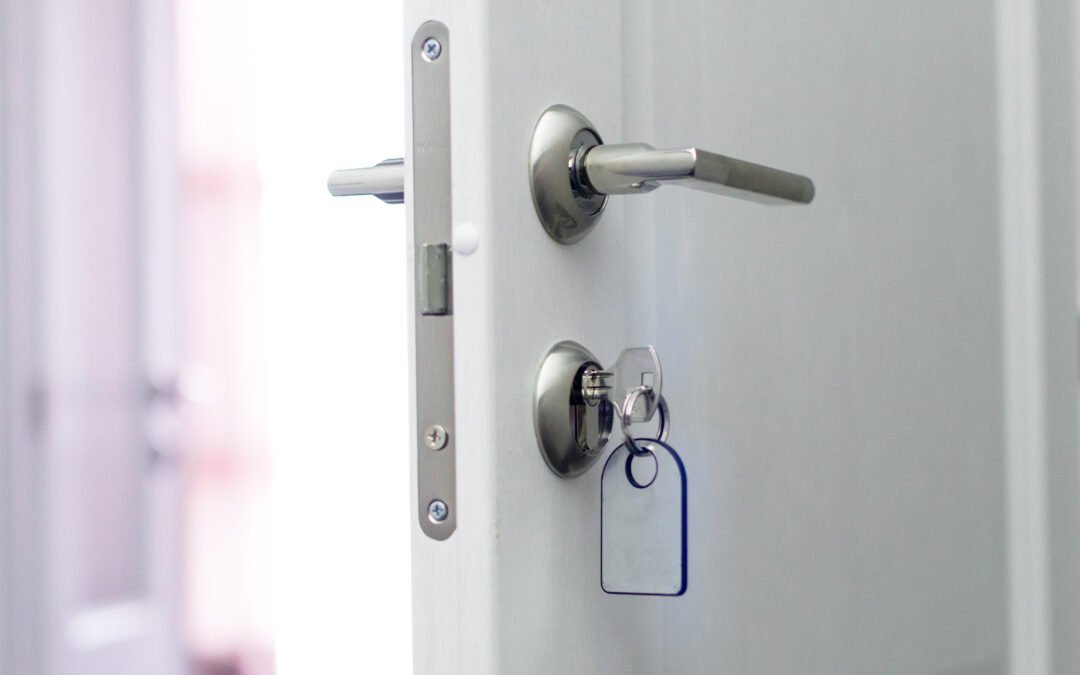 Mantenimiento de cerraduras en Pamplona: evita averias y atascos